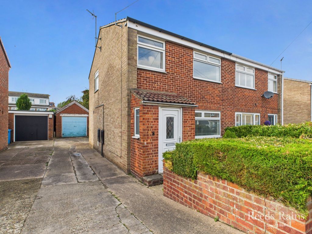 Property photo 1 of 15 External