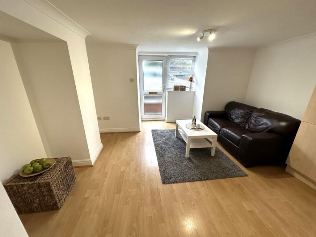 Property photo 3 of 8