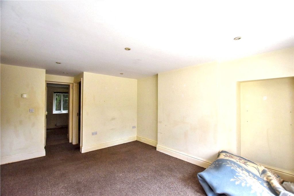 Property photo 3 of 14 Picture No. 16