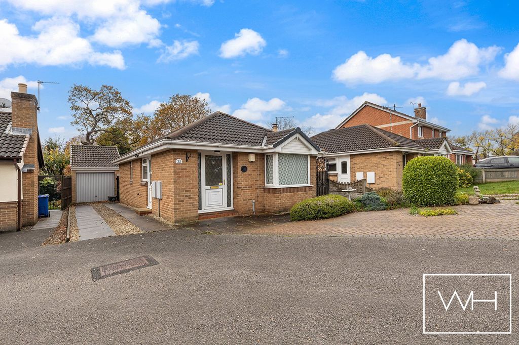 Property photo 1 of 20 35 Mayfields, Scawthorpe 04_297