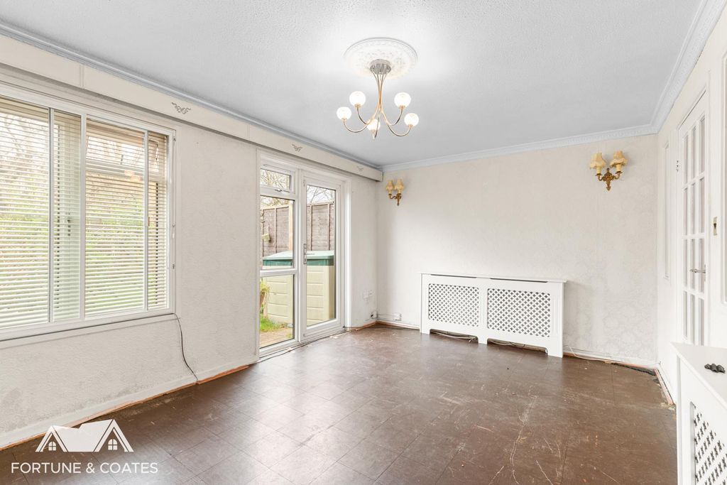 Property photo 3 of 21 Sycamorefield_20.Jpg