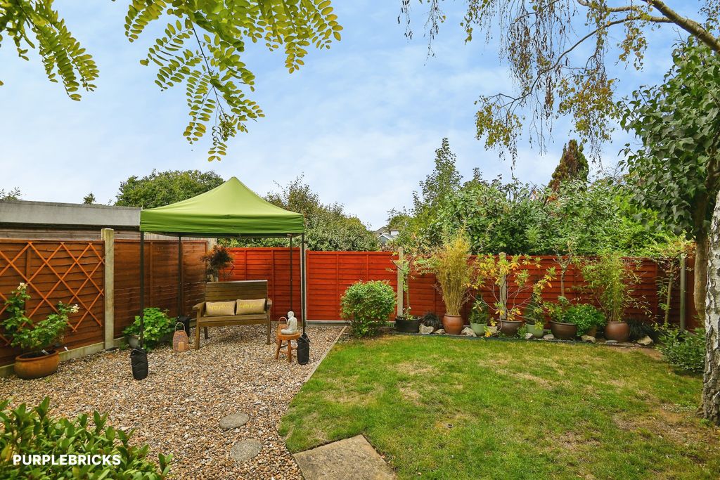 Property photo 3 of 17 Garden