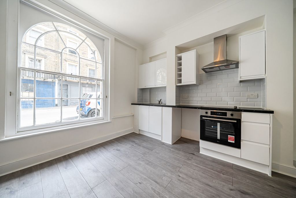 Property photo 2 of 21 Kitchen