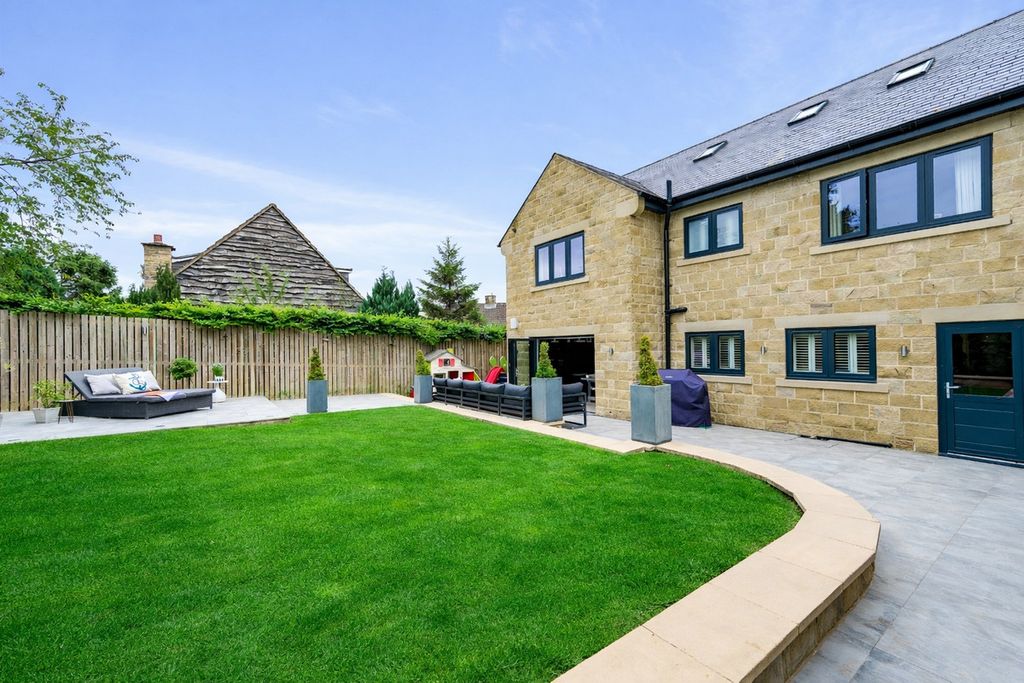 Property photo 3 of 22