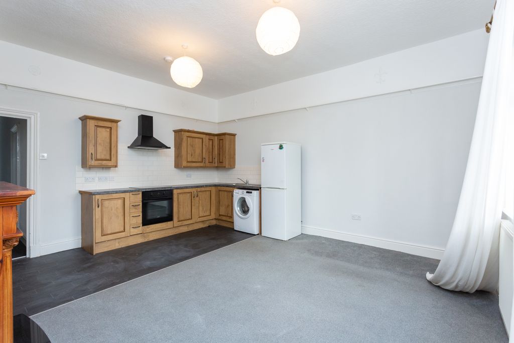 Property photo 3 of 12 3