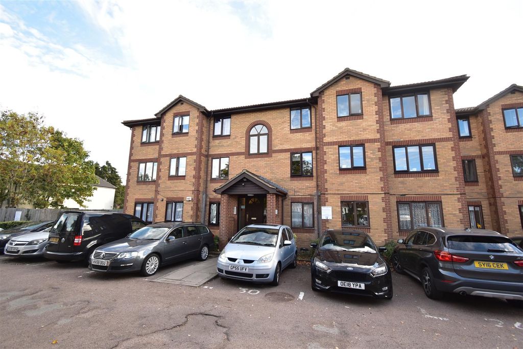 Property photo 1 of 7