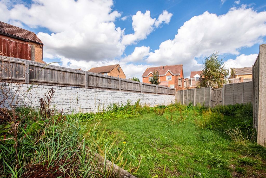 Property photo 2 of 13