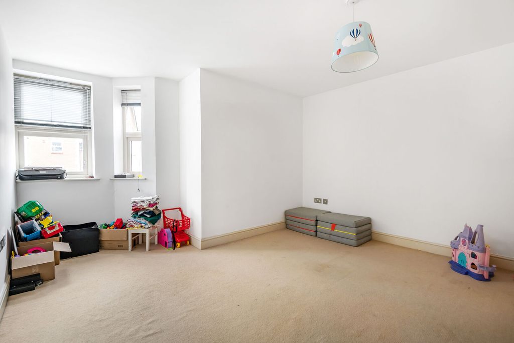 Property photo 3 of 11 857262 (6)