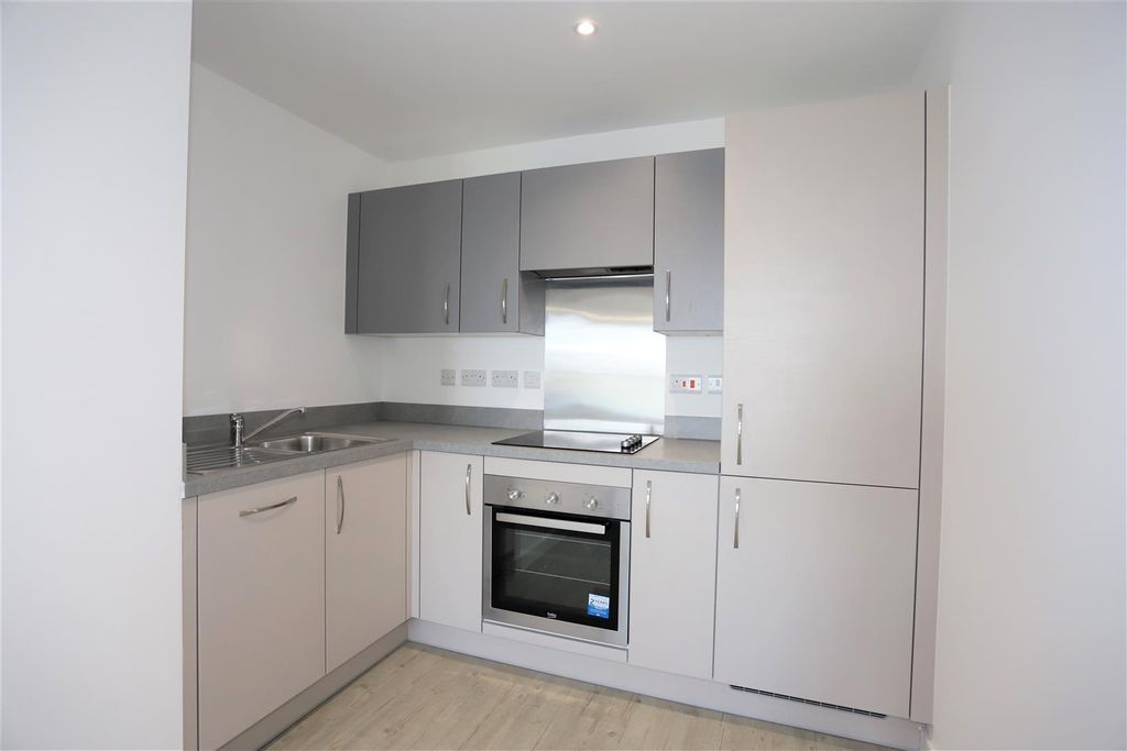 Property photo 3 of 6 Img_8376.Jpg