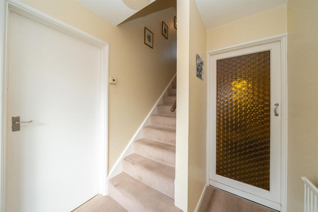 Property photo 2 of 14 23-St-Lawrence-Close-1023.Jpg