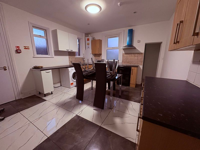 Property photo 2 of 10 Photo 5