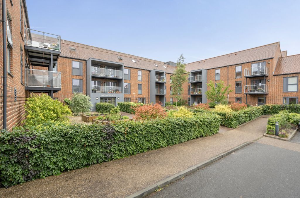 Property photo 1 of 15 1470784-26-6A26c4...