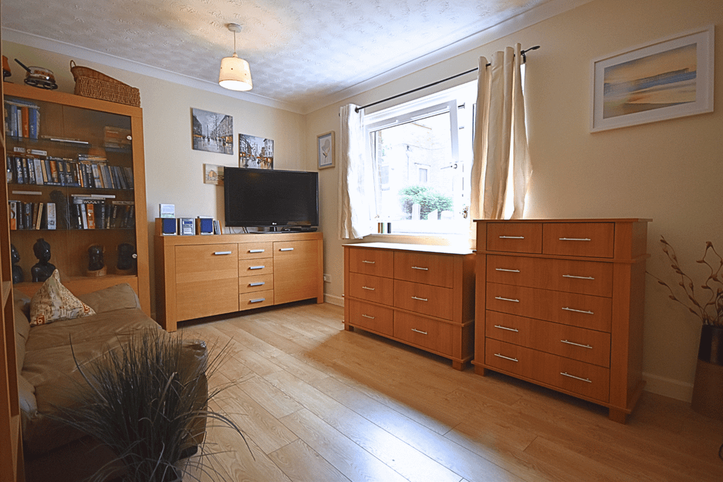 Property photo 2 of 9