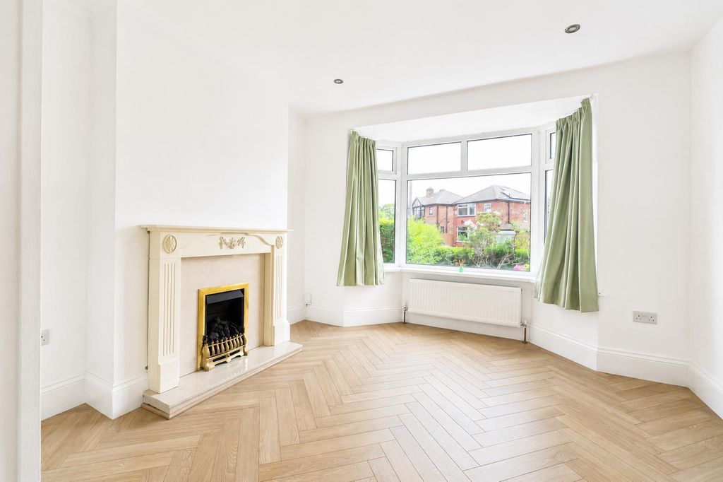 Property photo 2 of 16 l (7).Png