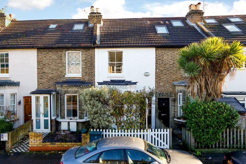 Property photo 1 of 11