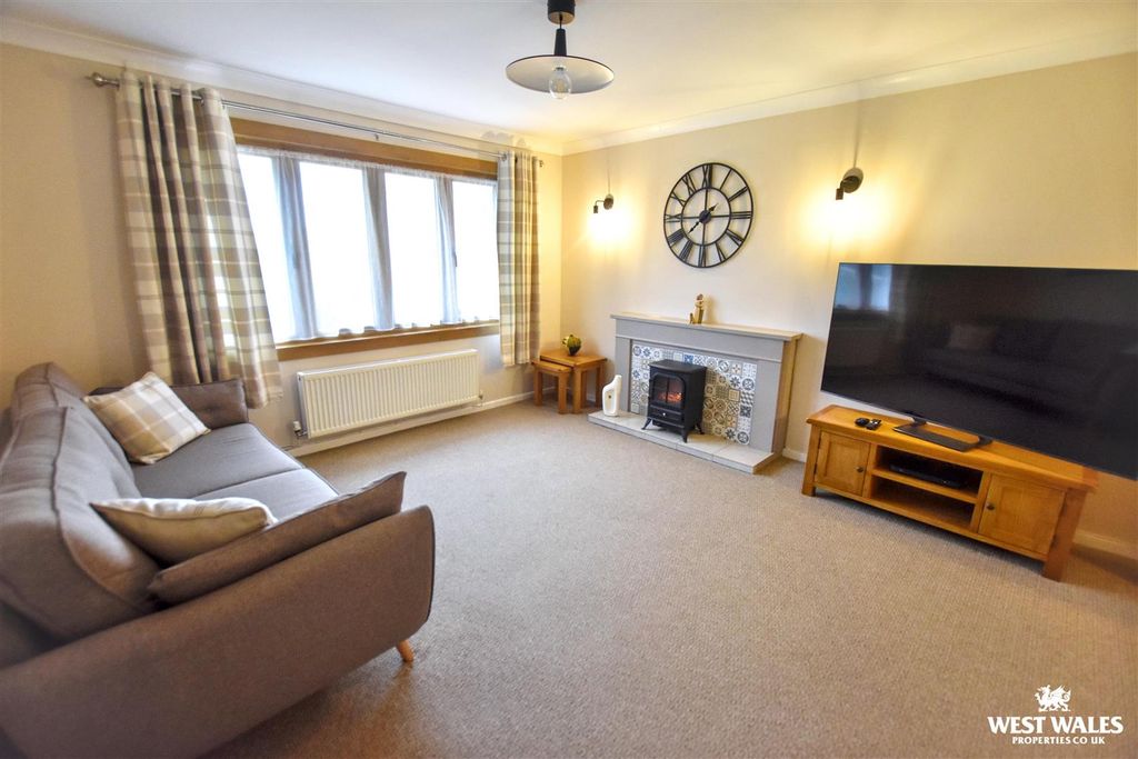 Property photo 2 of 22 15 (5).Jpg