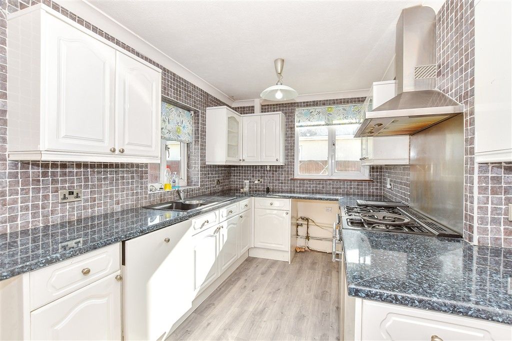 Property photo 3 of 11 Kitchen/Diner