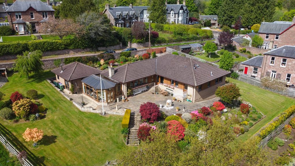 Property photo 1 of 29 Strathardle