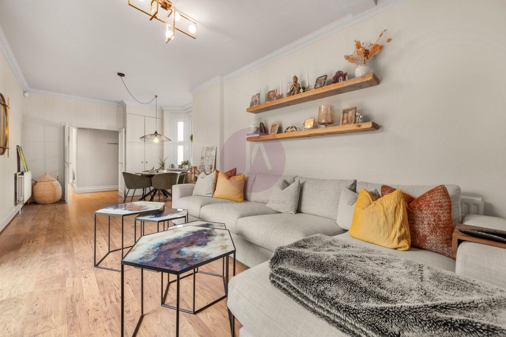 Property photo 2 of 14 Picture No. 16