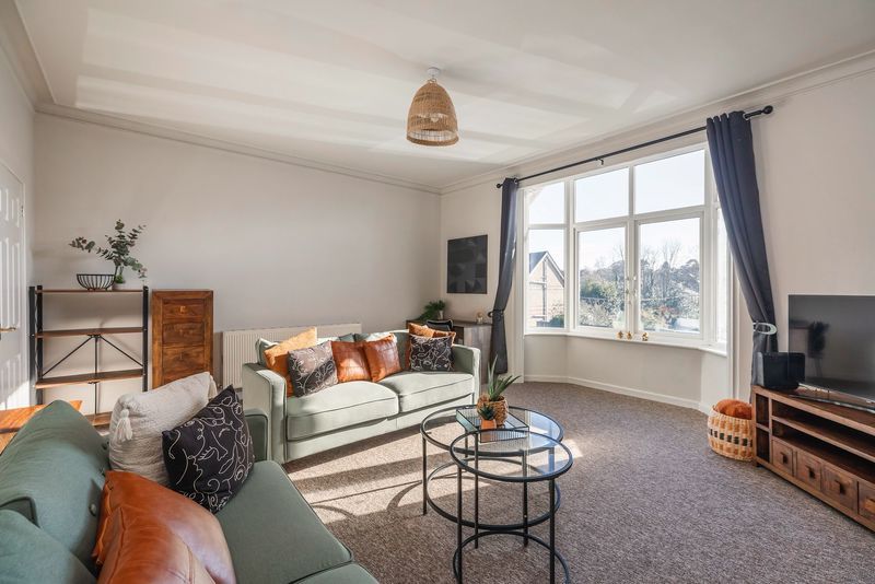 Property photo 3 of 8 Photo 6