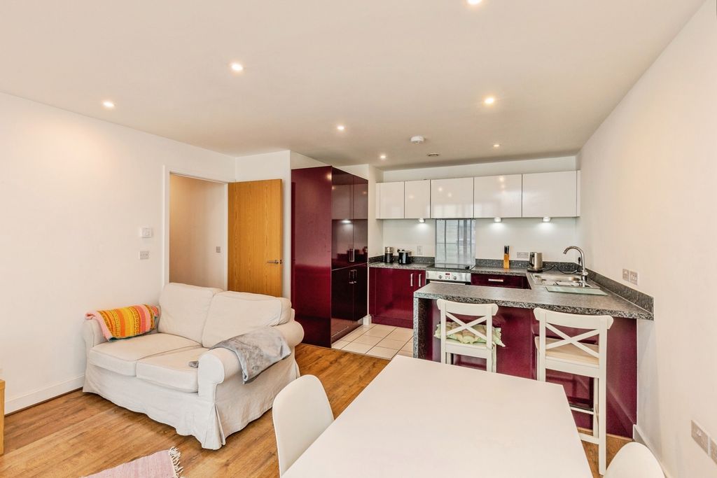 Property photo 2 of 14 Pbox-Img.Jpg