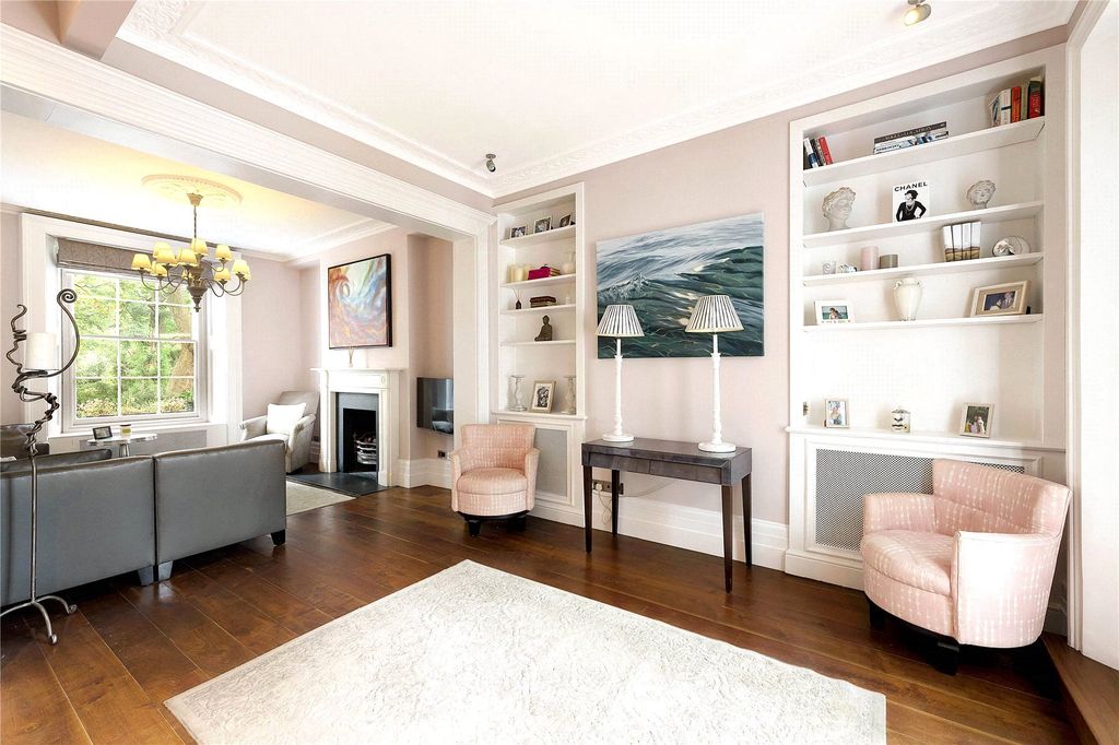 Property photo 3 of 15 Reception