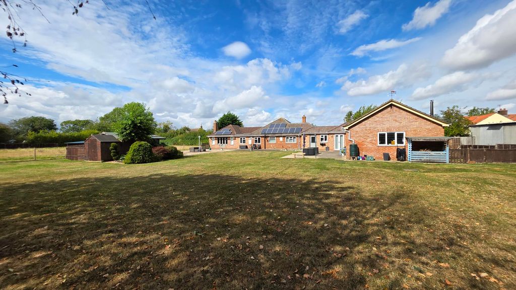 Property photo 3 of 35