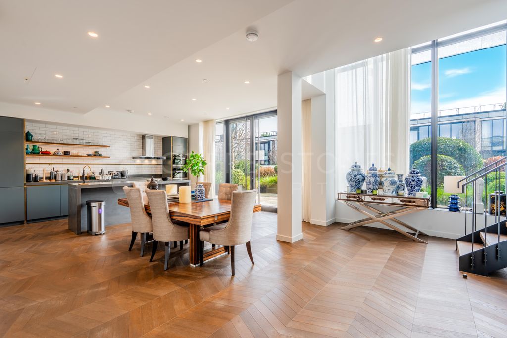 Property photo 1 of 31