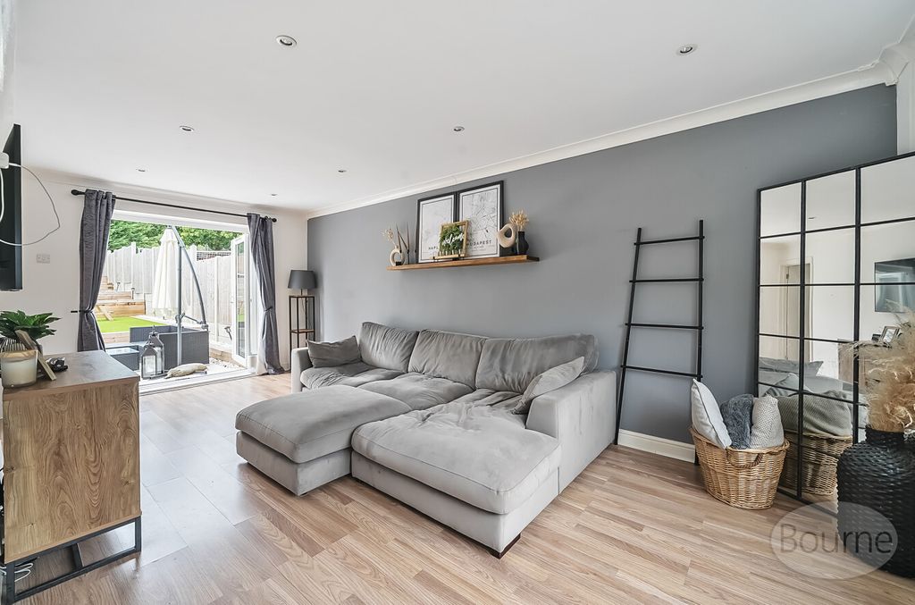 Property photo 2 of 24 10503564-6Bcc-470...