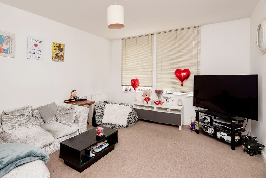 Property photo 3 of 22