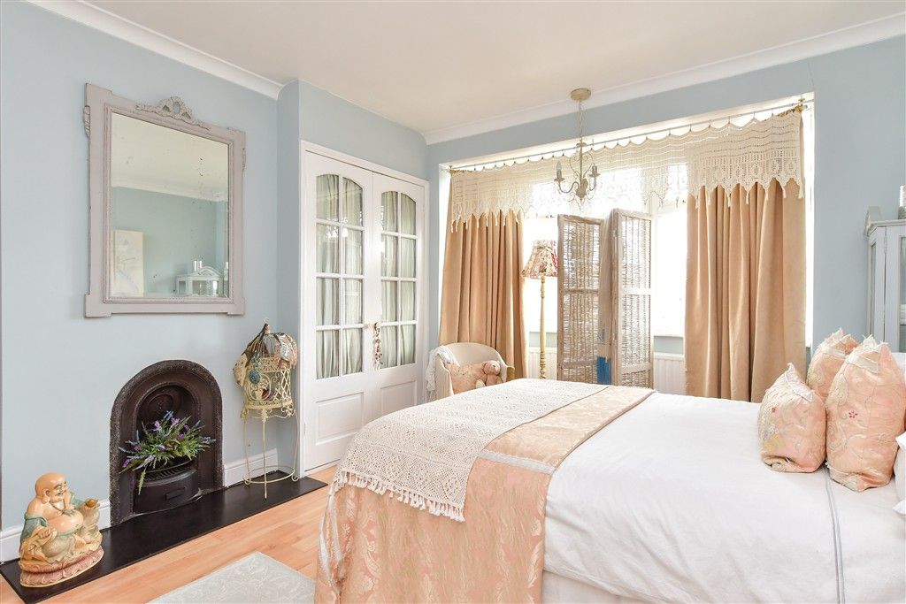 Property photo 3 of 17 Bedroom 2