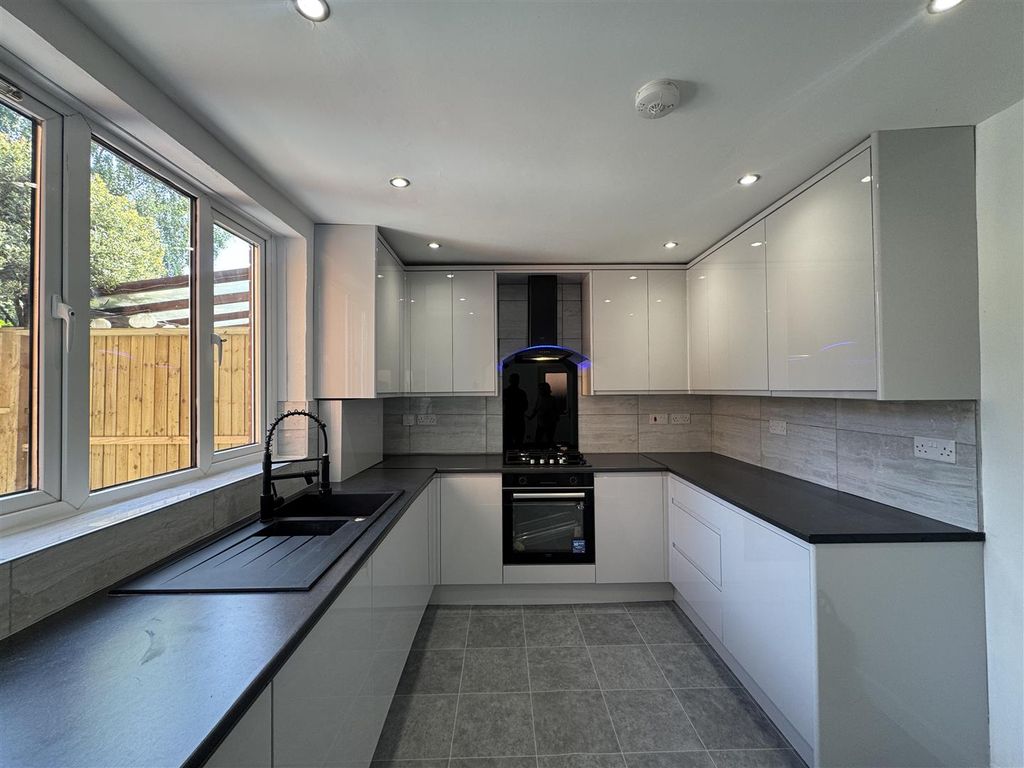 Property photo 2 of 11 Img_4648.Jpeg