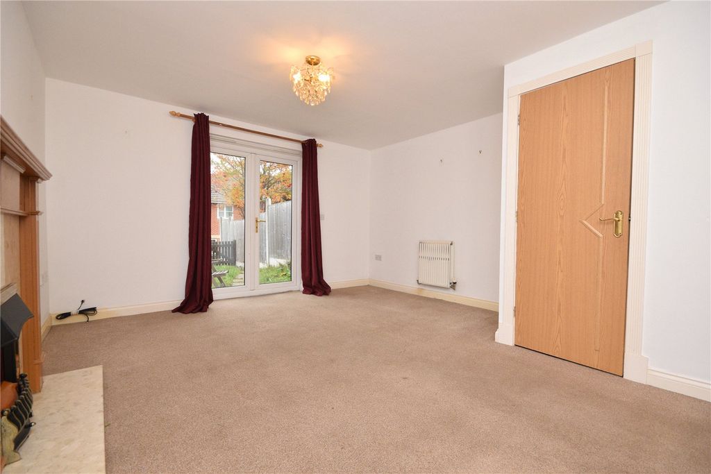 Property photo 2 of 17 Picture No. 15