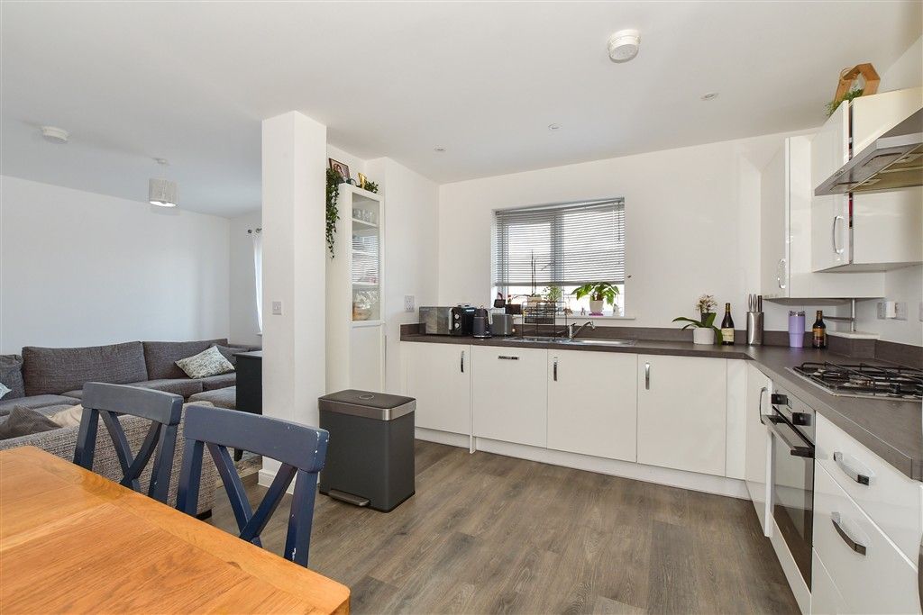 Property photo 1 of 10 Kitchen/ Dining Area