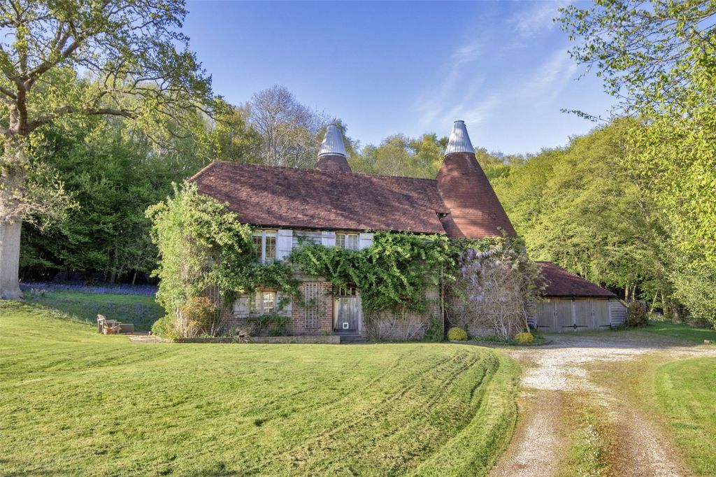 Property photo 1 of 27 B F F Oast