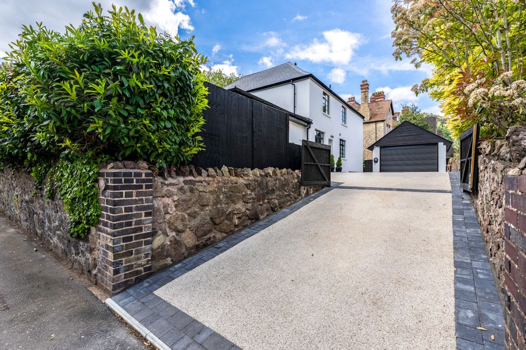 Additional image 41 of 4 bed detached house for saleWorcester Road, Malvern WR14