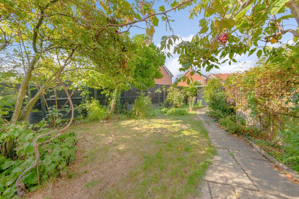 Property photo 2 of 21