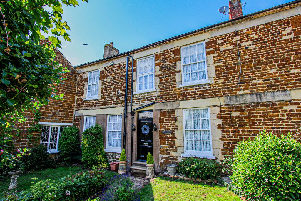 Property photo 1 of 17 Front