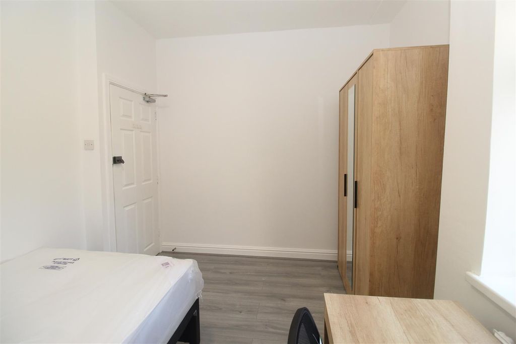 Property photo 3 of 15 Nvehoqo6Gecrvr7Nez8Ygq.Jpg