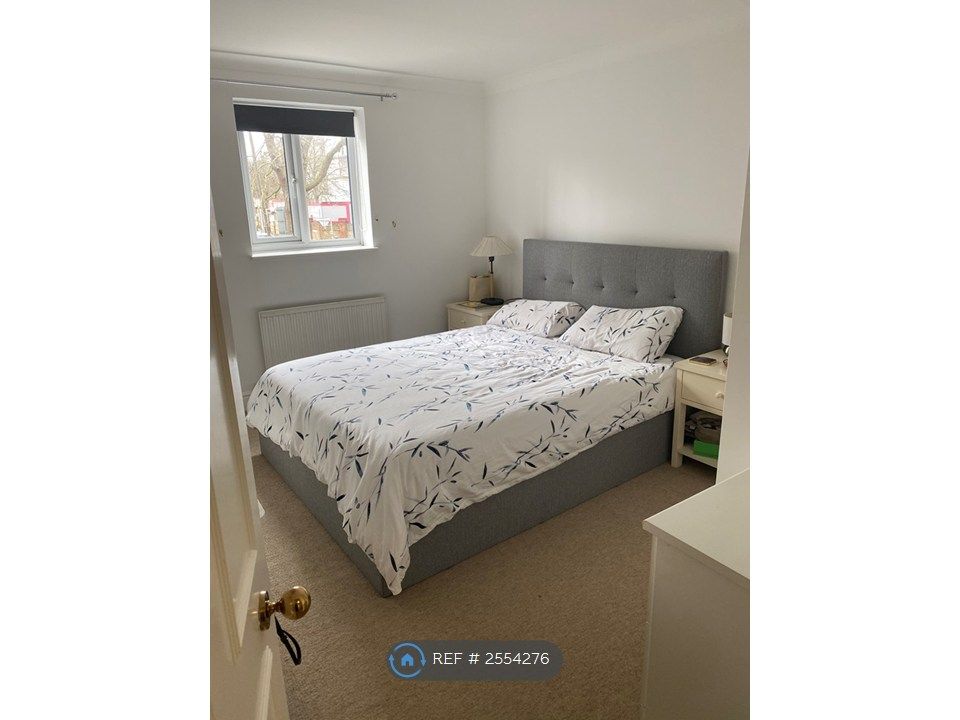 Property photo 2 of 5 Double Bedroom