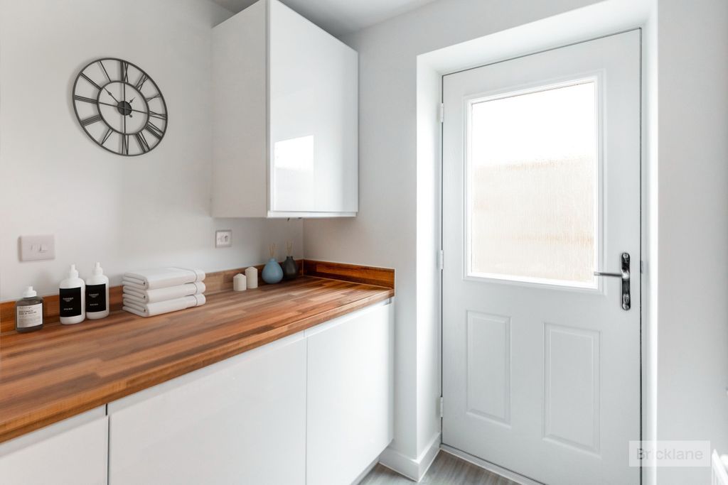 Property photo 3 of 12 Image