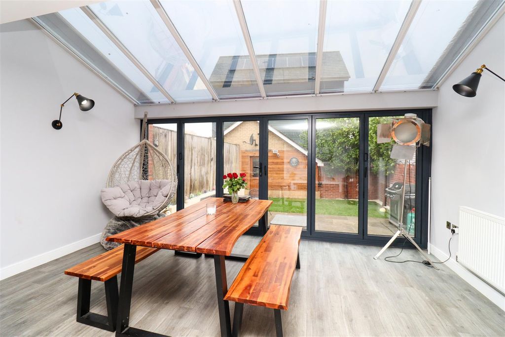 Property photo 3 of 21 Living Room/Orangery