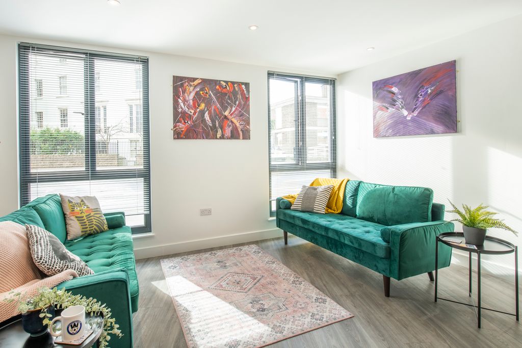 Property photo 2 of 11