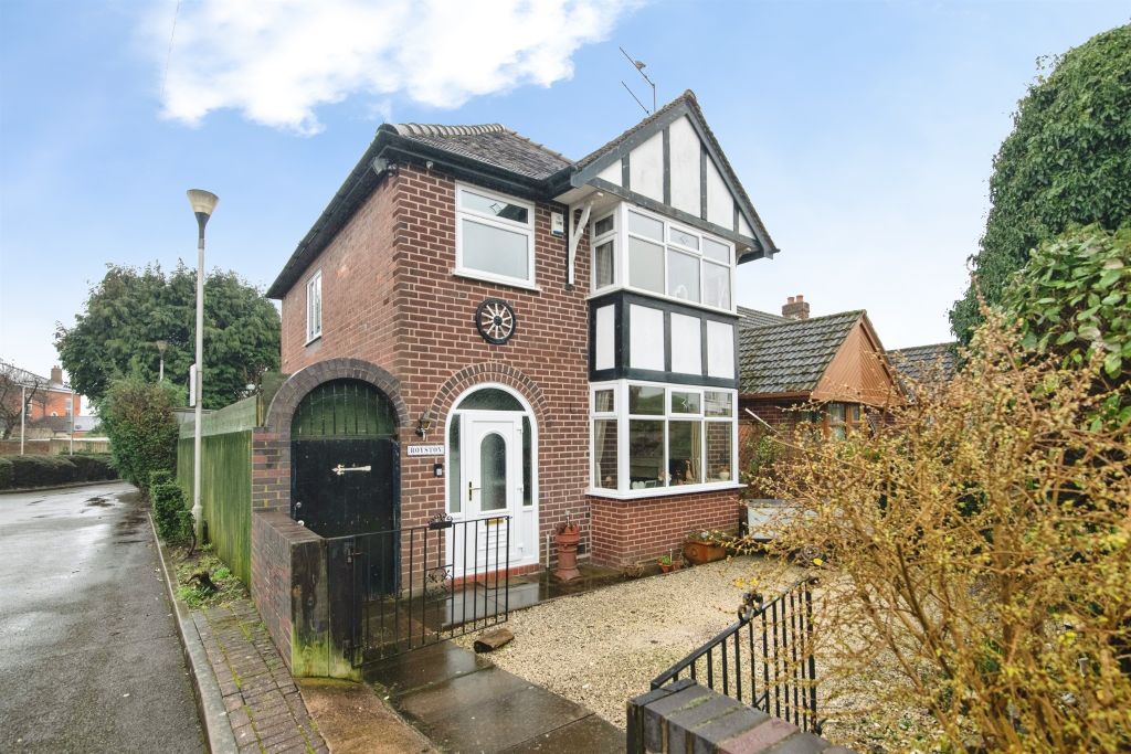 Property photo 1 of 18