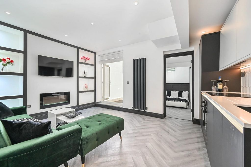 Property photo 1 of 16 Living Room