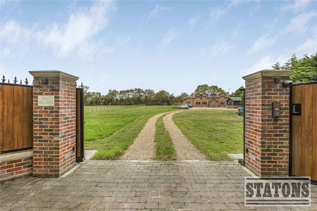 Property photo 2 of 26 Picture No. 30