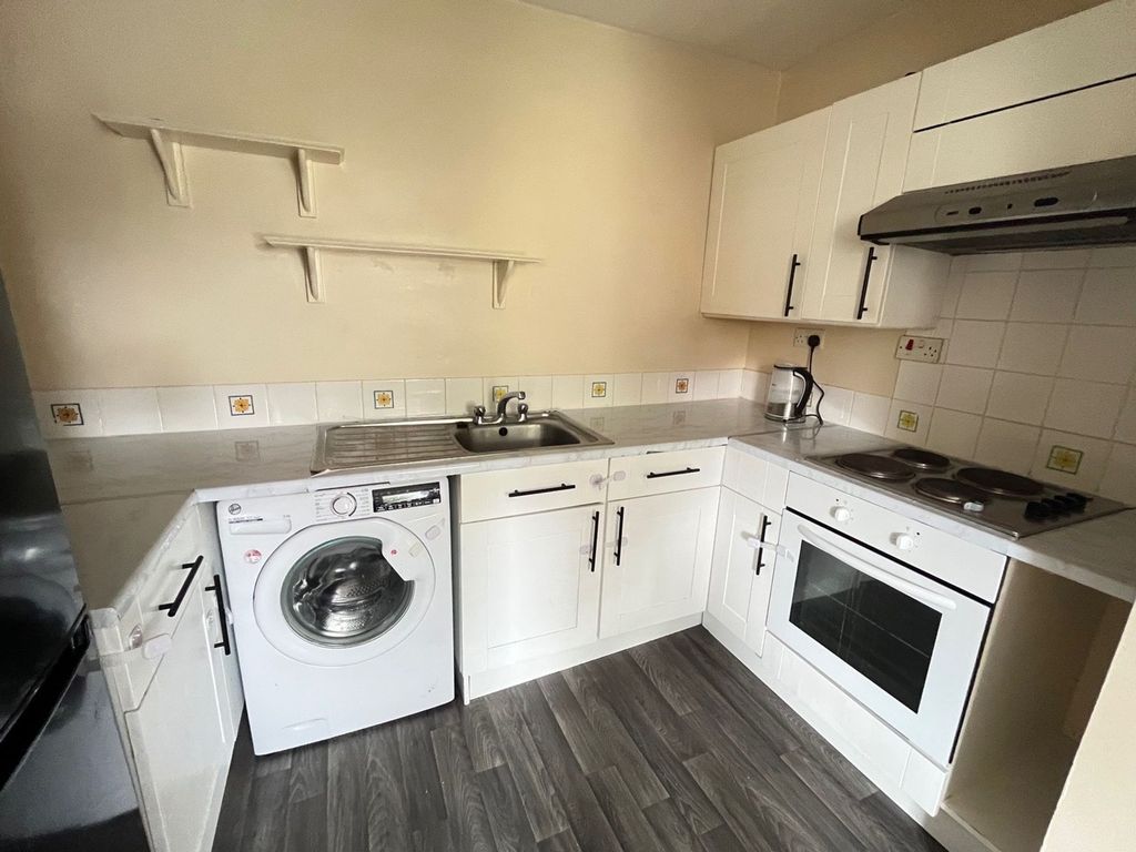 Property photo 3 of 13