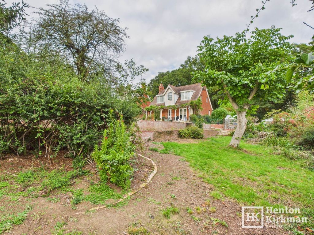 Property photo 2 of 18