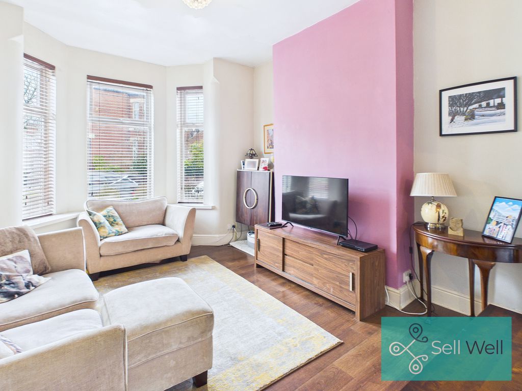 Property photo 2 of 17 Lounge