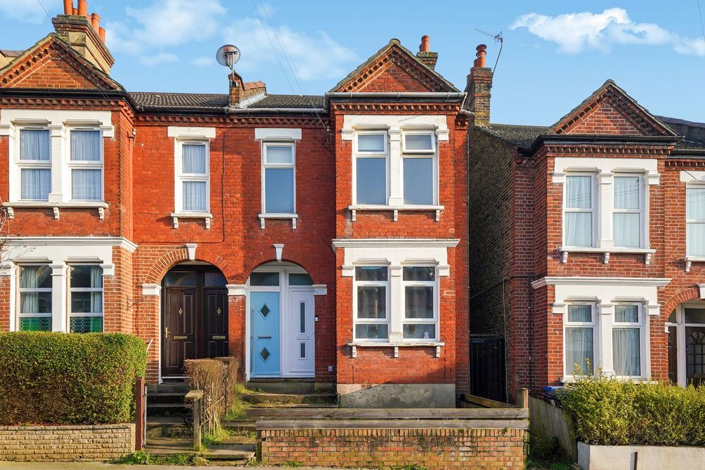 Property photo 1 of 12